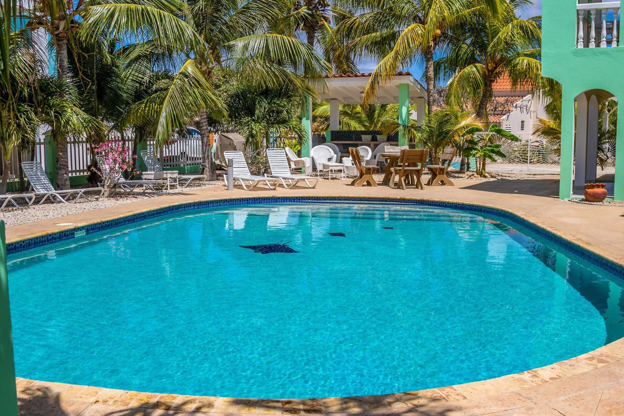 Coral Paradise Resort Hato Exterior photo