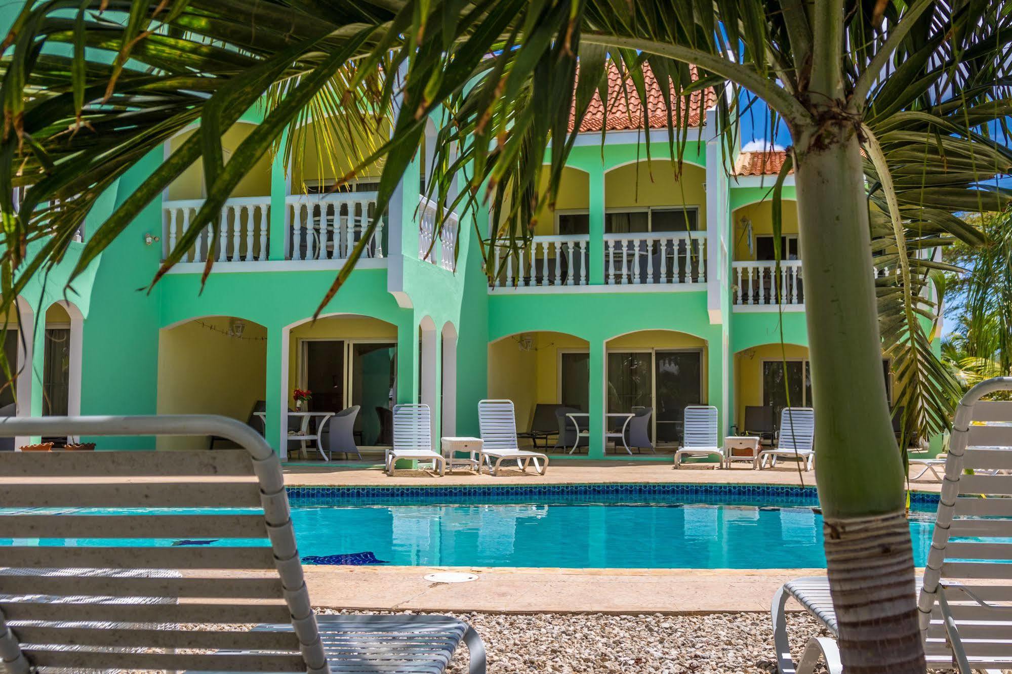 Coral Paradise Resort Hato Exterior photo